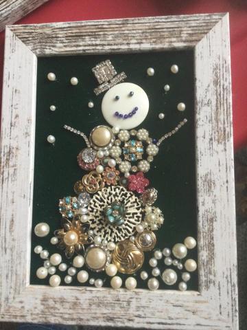 button and jewelry snow man